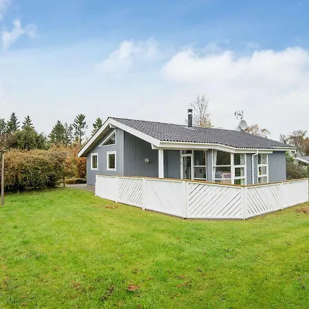 Three-bedroom Holiday In Glesborg 9